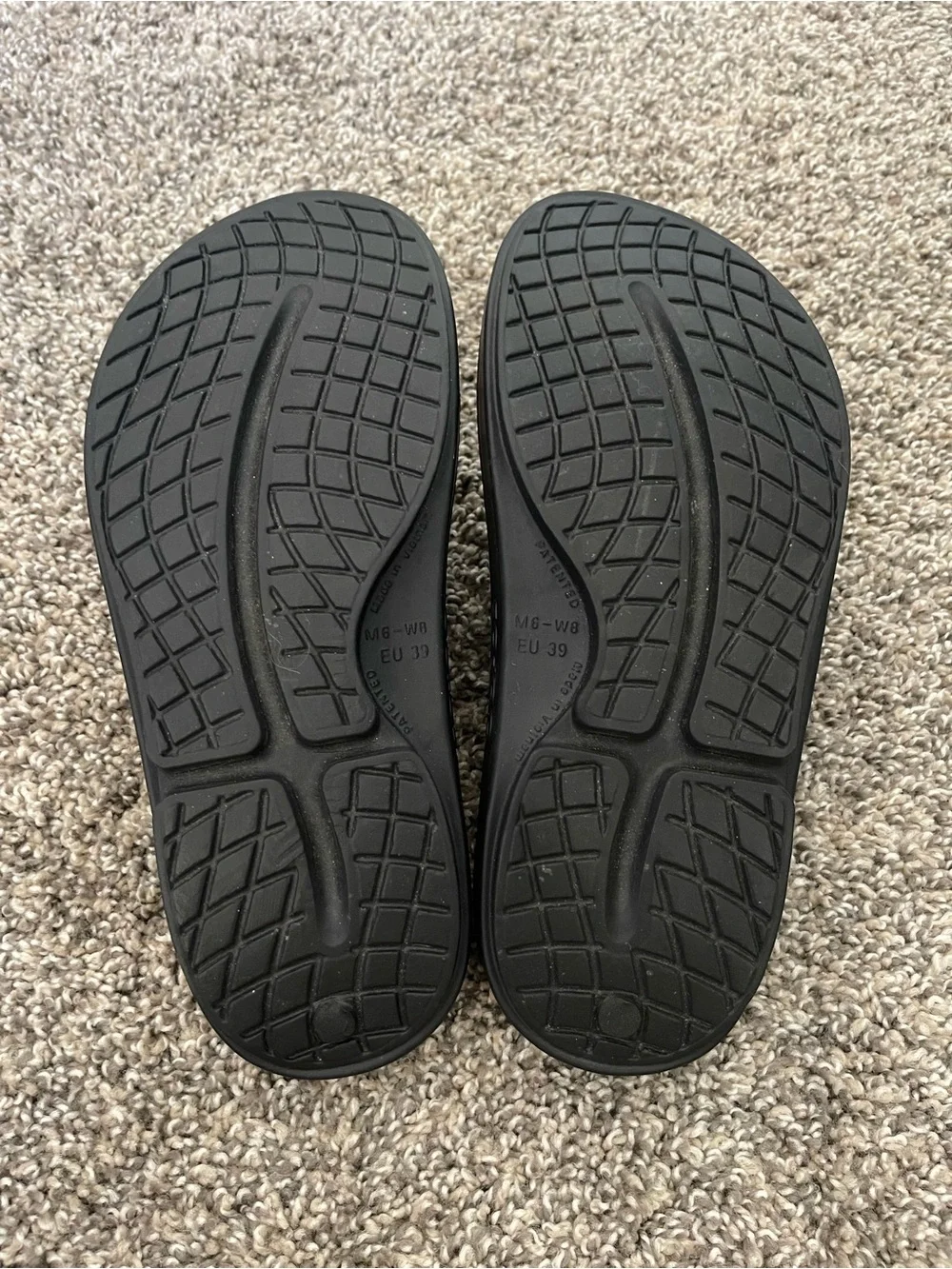 OOFOS OOahh Recovery Slides Sandals Black M6 W8